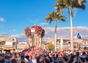 WhatsApp-Image-2025-07-26-at-20.05.49-1-300x215 Procissão de encerramento da 217ª Festa de Sant’Ana leva multidão às ruas de Currais Novos