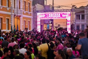 corrida-largada-300x200 A Prefeitura de Currais Novos realizou a 1ª edição da Corrida Outubro Rosa e Emancipação Política da cidade