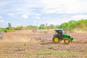 WhatsApp-Image-2026-02-13-at-09.38.16-300x200 BLOCO DO CORTE DE TERRA 2026 JÁ ESTÁ NAS COMUNIDADES RURAIS DE CURRAIS NOVOS