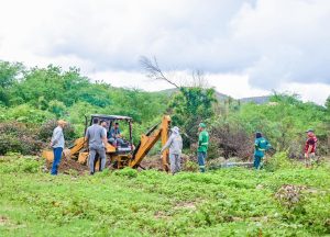 WhatsApp-Image-2026-04-01-at-11.00.58-1-300x216 PREFEITURA DE CURRAIS NOVOS INTENSIFICA AÇÕES EMERGENCIAIS E REDUZ IMPACTOS DAS CHUVAS NO MUNICÍPIO