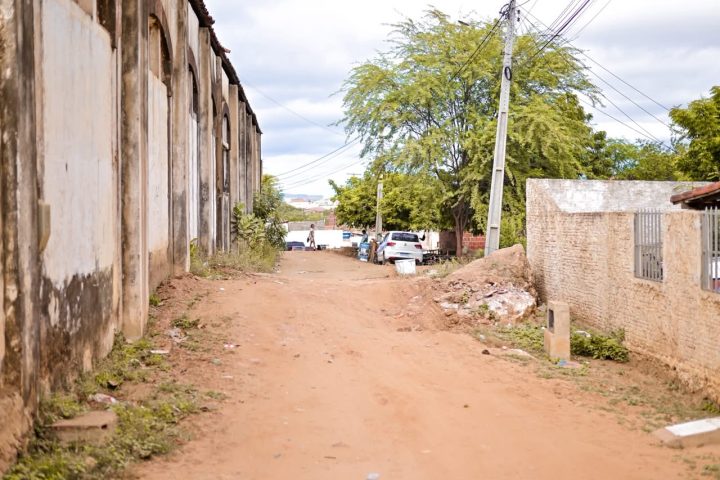 PREFEITURA DE CURRAIS NOVOS INICIA MAIS DUAS OBRAS DE PAVIMENTAÇÃO NO BAIRRO PAIZINHO MARIA